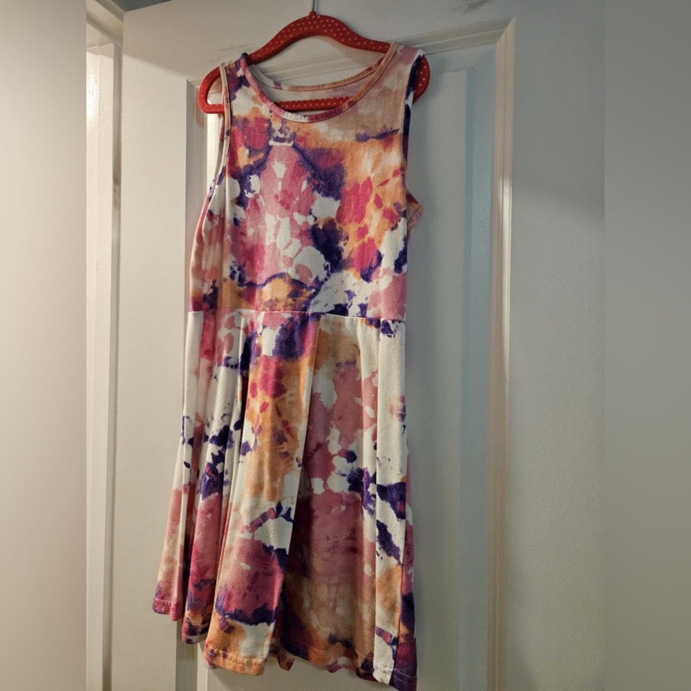 Place Colorful Tie-Dye Top